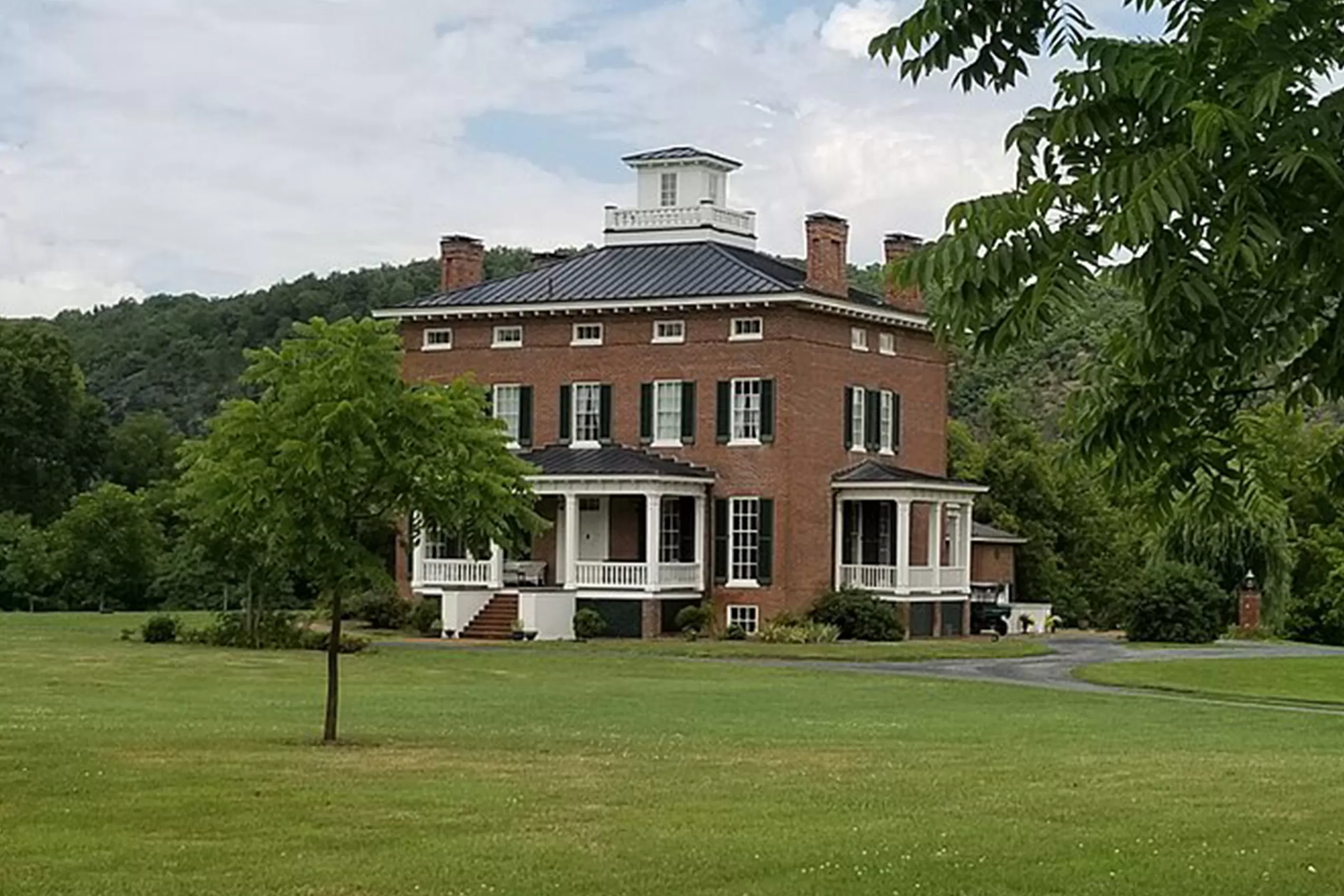Washington Bottom Farm WV 28 Springfield. Hampshire, WV